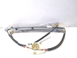 Citroen C4 Picasso (2007–2013) Priekšējo durvju logu pacēlājs 9682493680 - 2