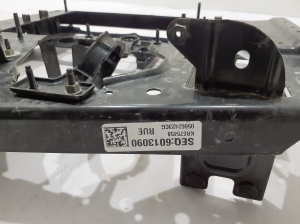 Chrysler Pacifica (2016–2026) Autre support 68238830AB - 2