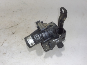 Chrysler Pacifica (2016–2026) Auxiliary water pump 68237801AB - 3