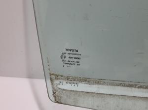 TOYOTA Auris E18 (2012–2018) Esiukse klaas 6810102360 - 3