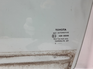 TOYOTA Auris E18 (2012–2018) Esiukse klaas 6810202360 - 2