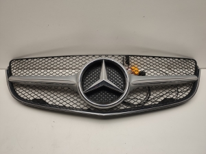  Grille de calandre avant 