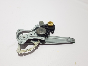TOYOTA Auris E18 (2012–2018) Rear side door window regulator 6983002430 - 3