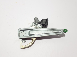 TOYOTA Auris E18 (2012–2018) Rear side door window regulator 6984002430 - 2
