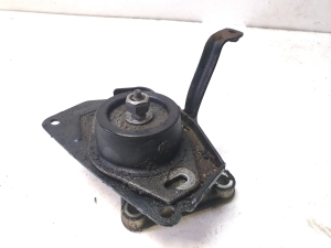 Engine mount