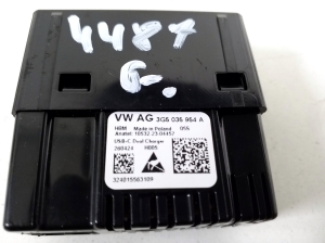 CUPRA Leon I (2020–2026) USB port 3G5035954A - 3
