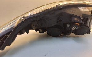 Peugeot 208 (2012–2019) Scheinwerfer vorne 9802221880 - 3