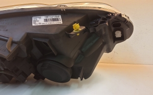 Peugeot 208 (2012–2019) Scheinwerfer vorne 9802221880 - 7