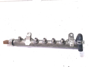Common Rail Kraftstoffleitung und ihre Bauteile - 03L089C