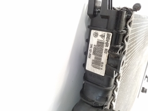 Porsche Cayenne (2010–2017) Cooling radiator 95810613210 - 2
