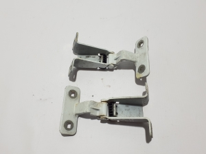Dacia Dokker (2017–2026) Tailgate hinge 904000869R - 4
