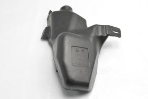 Opel Astra J (2009–2017) Front washer fluid reservoir 13260579 - 2
