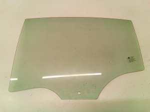 Vitre de porte latérale arrière - 43R000073