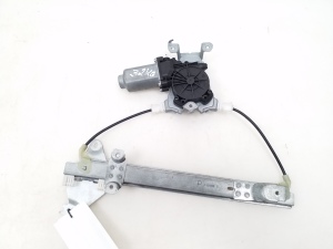 NISSAN Qashqai (2006–2013) Aizmugurējo sānu durvju logu pacēlājs un tā detaļas 402191A - 2