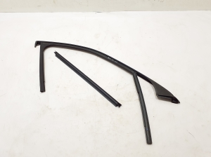 Mercedes Benz GLC-Class 253 (2015–2019) Front door rubber seal A2537257300 - 3