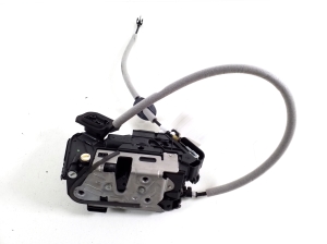   Rear side door lock  - 5TA839015Q 