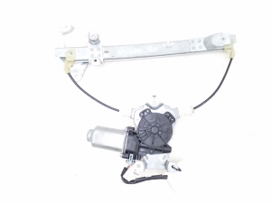 NISSAN Qashqai (2006–2013) Aizmugurējo sānu durvju logu pacēlājs un tā detaļas 402190A - 2