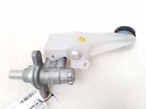 NISSAN Qashqai (2006–2013) Piduri peasilinder 0204Y24277 - 2