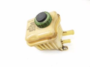 Porsche Cayenne (2010–2017) Power steering pump reservoir 7L6422373B - 3