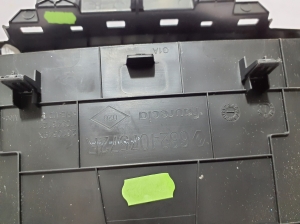 RENAULT Kangoo III (2021–2026) Instrument cluster trim 682407572R - 3
