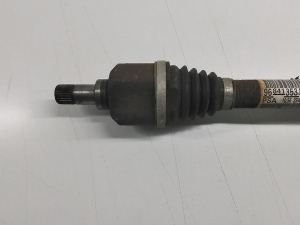 Peugeot 2008 (2013–2026) Antriebswelle vorne und ihre Teile 9684135380 - 4