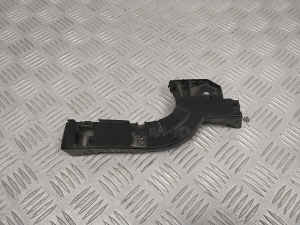 Front bumper bracket - UR87500T1