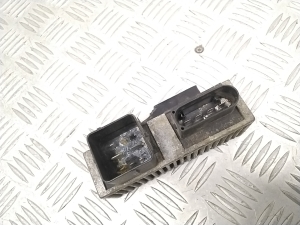 NISSAN Qashqai (2013–2021) Glow plug relay 271206395R - 2