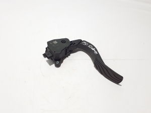 Accelerator pedal - 180022038R