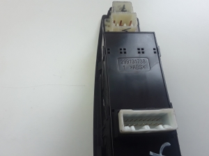 Hyundai ix35 (2009–2015) Front door glass switch 82731C8010 - 2