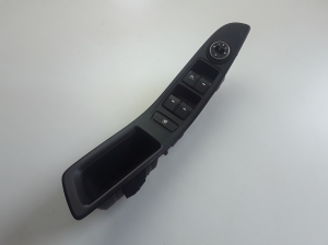 Hyundai ix35 (2009–2015) Front door glass switch 82731C8010 - 3