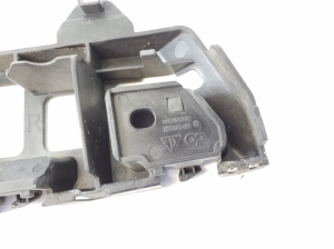 Porsche Cayenne (2010–2017) Rear bumper bracket 7P5807484D - 2