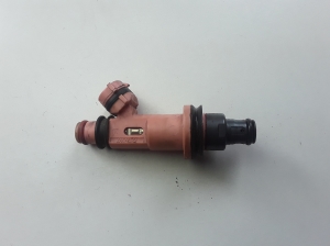 Fuel injector - 2325050030