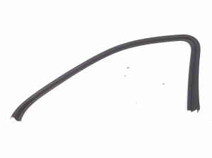   Autre pièce de porte avant  - 7P0867672A 