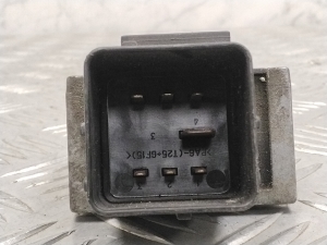 Peugeot 307 I (2000–2009) Glow plug relay 964046980 - 3
