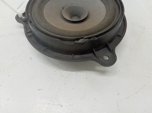 NISSAN Navara (2005–2015) Rear side door speaker - 2