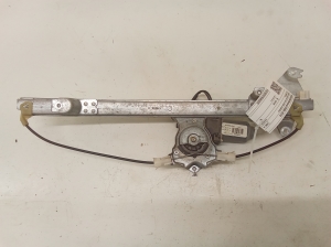 Rear side door window regulator and its parts
