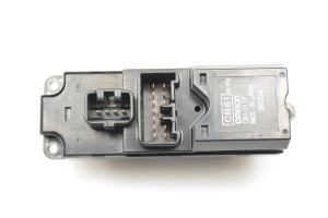 Mazda Premacy (1999–2005) Front door glass switch C8HD172 - 3