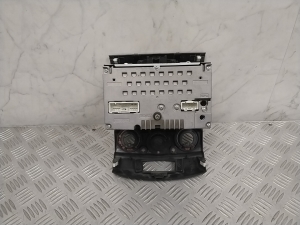 Ford Ranger (2011–2015) Radio (head unit) UC1R66DSXD - 3