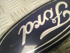 Ford Ranger (2011–2015) Emblem UR8851712 - 2