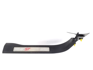 Inner sill trim - LV4BS13200BDW