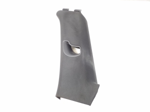   Interior trim of the rear strut  - 7P5867242 