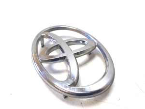 TOYOTA Avensis T25 (2003–2008) Emblem 7531105030 - 2