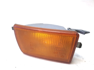 Blinker vorne - 1H0953156B