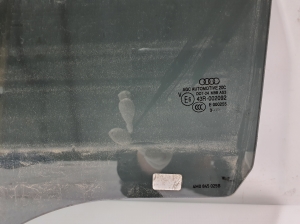 AUDI Q7 (2015–2026) Aizmugurējo sānu durvju stikls 4M0845025B - 2