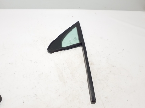   Front door quarter glass  - 4M0845113C 