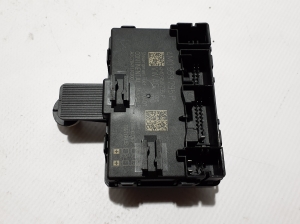 AUDI Q7 (2015–2026) Rear side door control unit 4M0959795P - 2