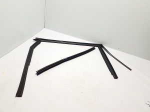   Rear side door seal on the door  - 4M0839432B 