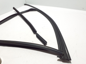 AUDI Q7 (2015–2026) Front door rubber seal 4M0837431B - 4