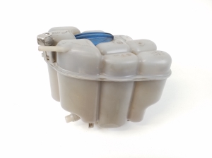 Porsche Cayenne (2010–2017) Coolant reservoir 7P0121407B - 3