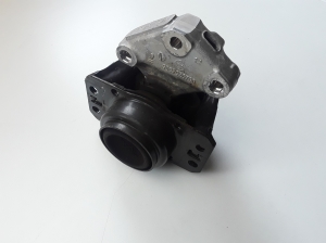 Peugeot Partner II (2008–2018) Engine mount 9636583980 - 2